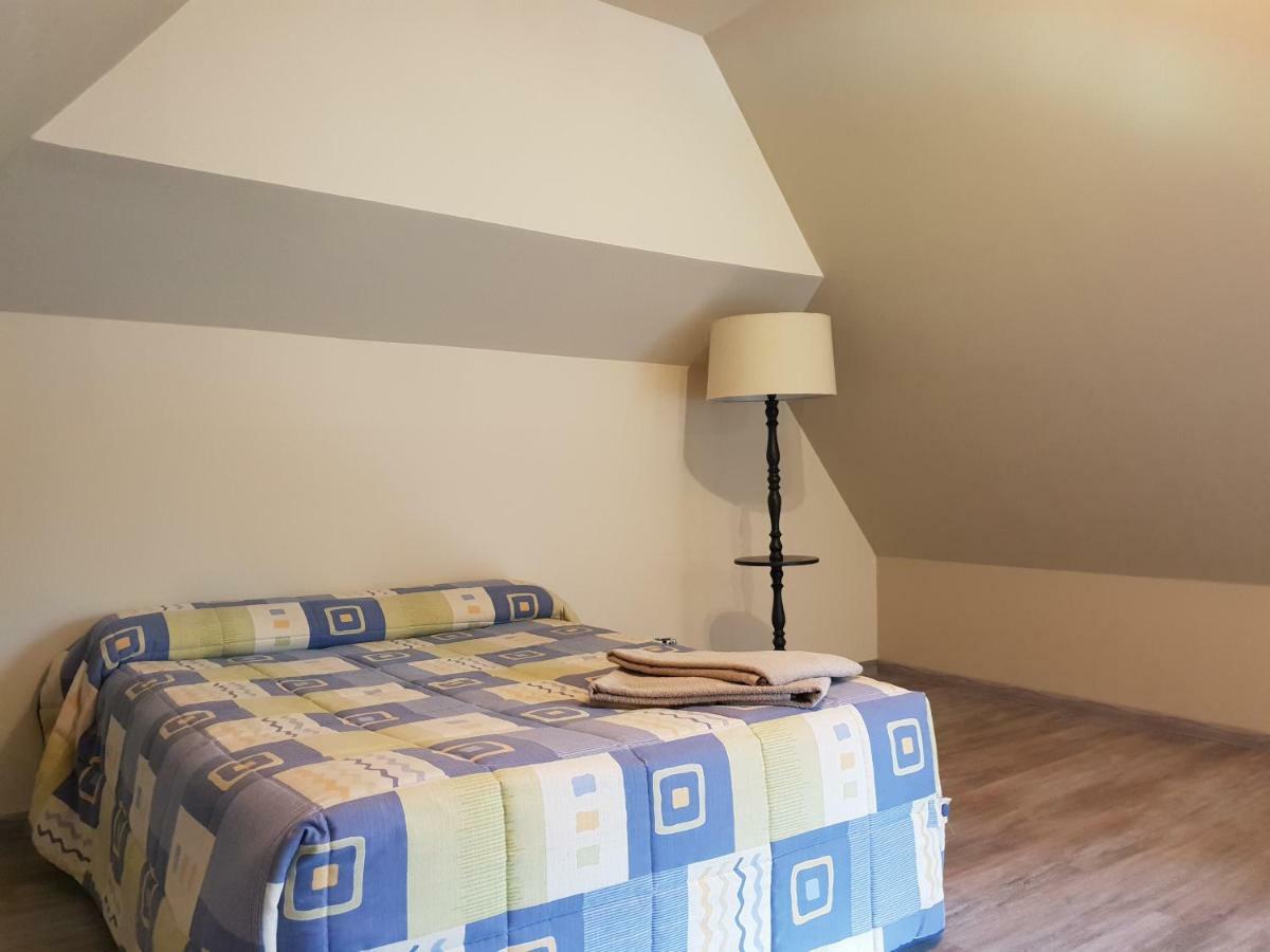Bed In Bellongue Aucazein Luaran gambar